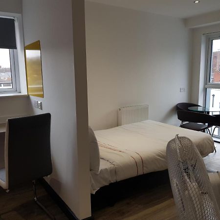 Peace Apartments - Luton Лутон Екстер'єр фото