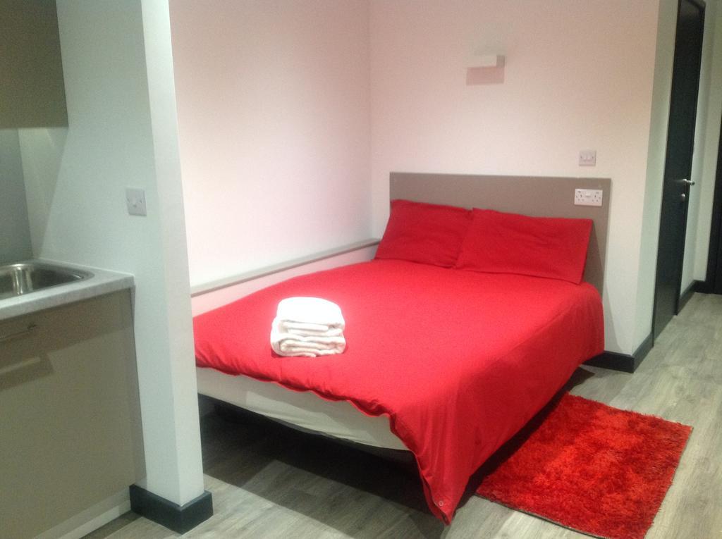 Peace Apartments - Luton Лутон Екстер'єр фото