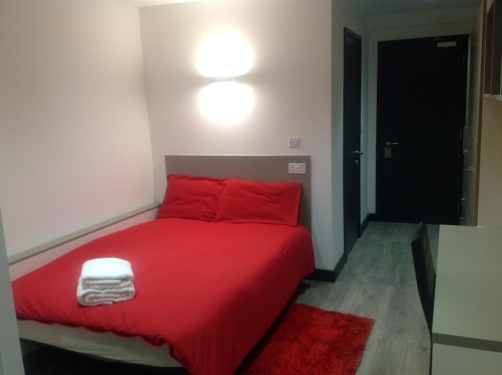 Peace Apartments - Luton Лутон Екстер'єр фото