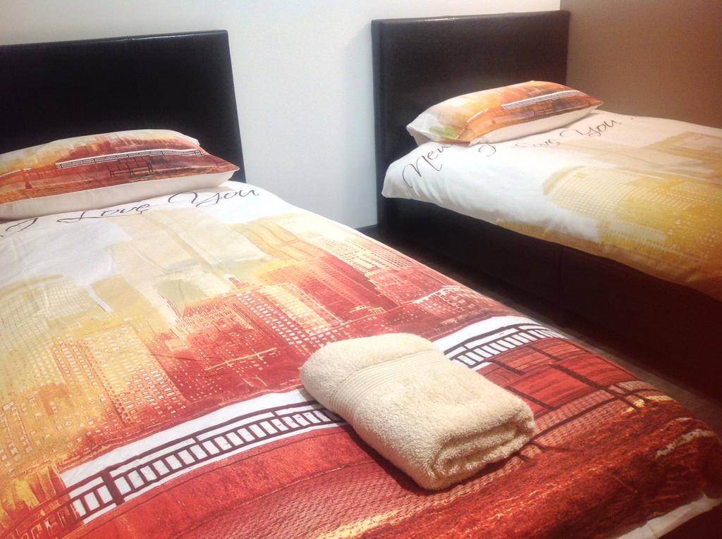 Peace Apartments - Luton Лутон Екстер'єр фото