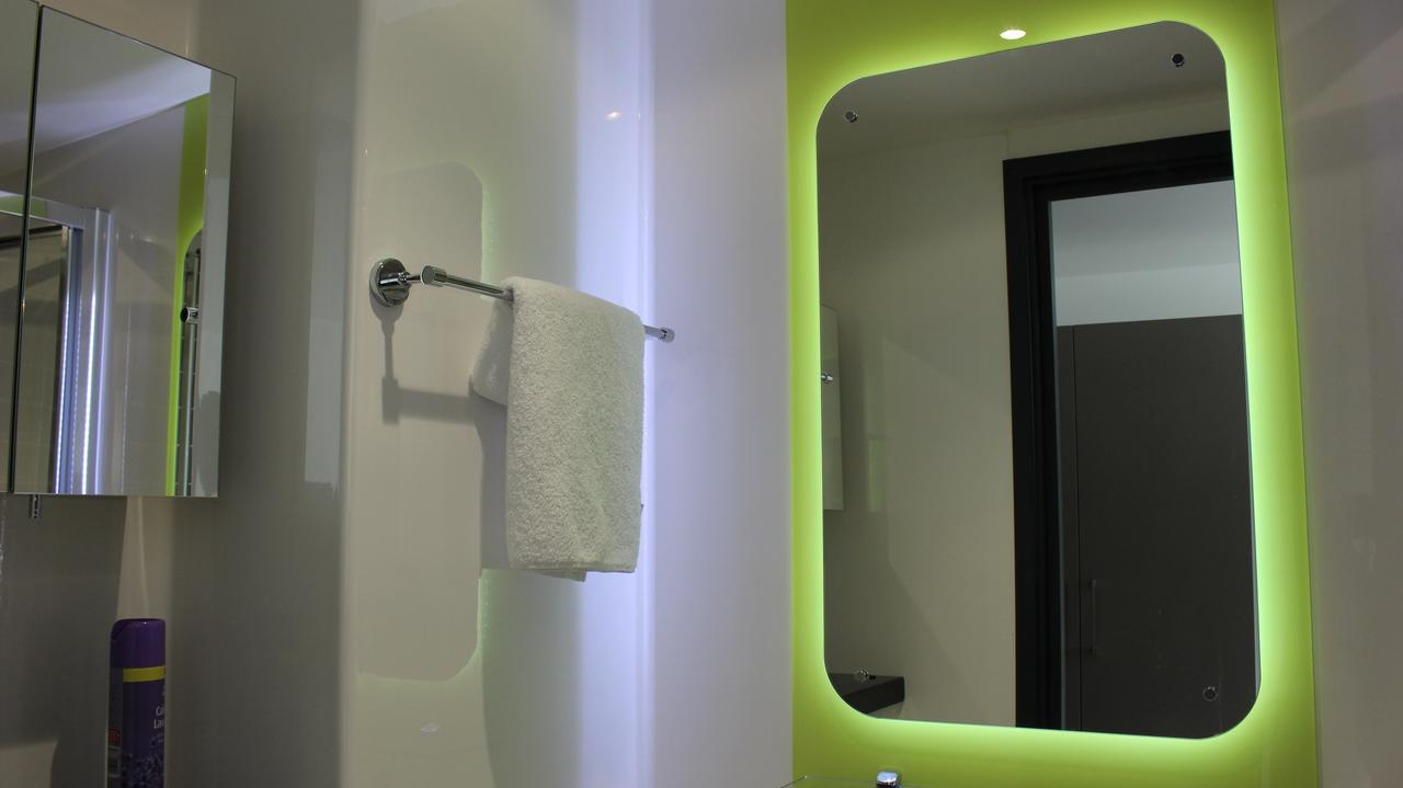 Peace Apartments - Luton Лутон Екстер'єр фото