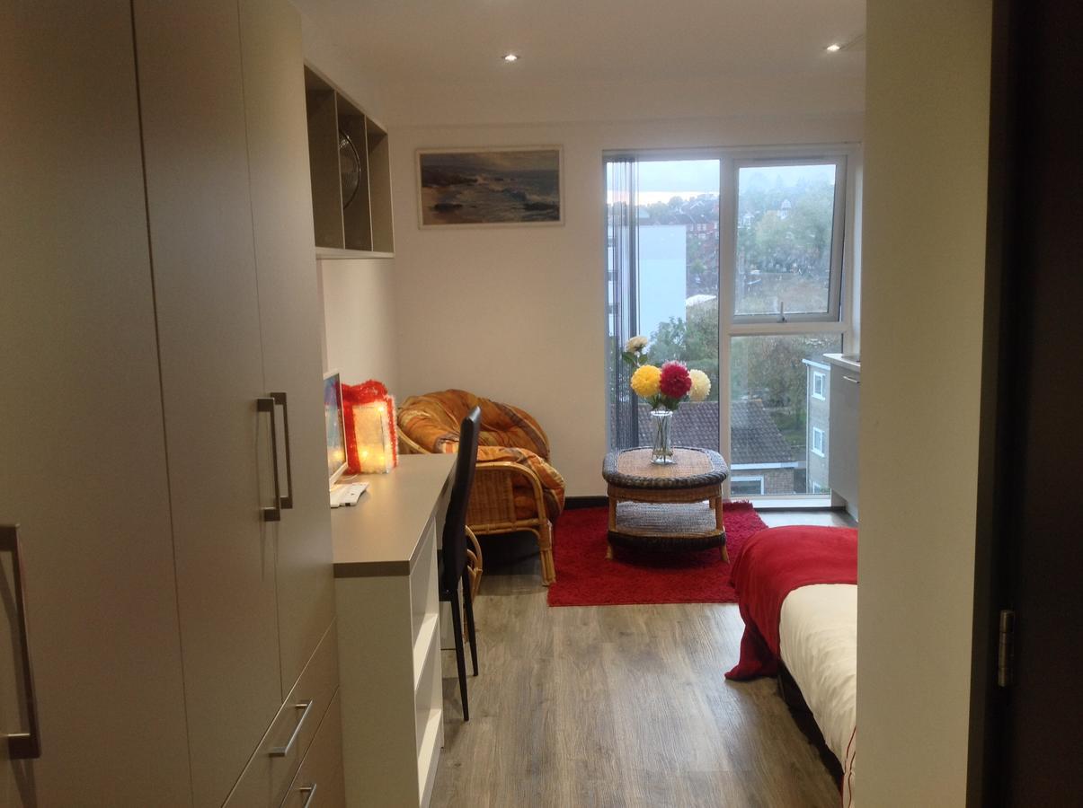 Peace Apartments - Luton Лутон Екстер'єр фото