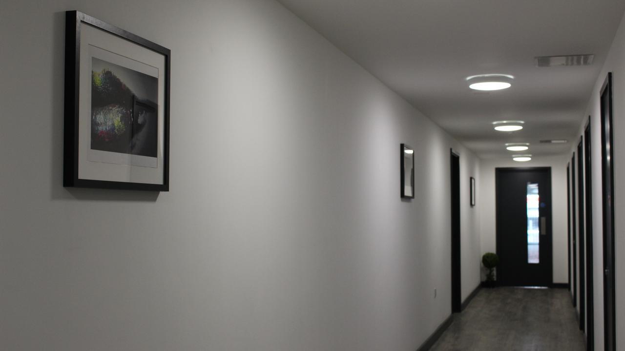 Peace Apartments - Luton Лутон Екстер'єр фото