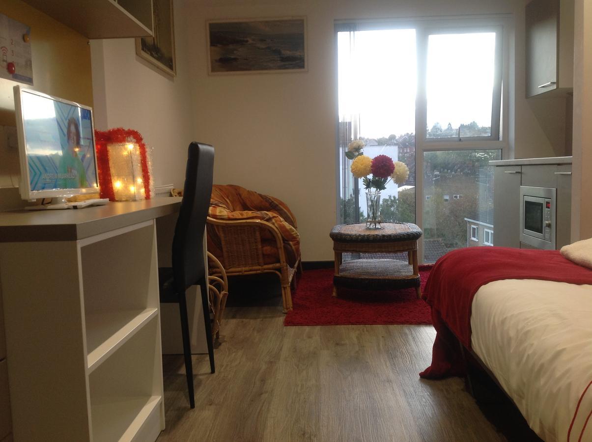 Peace Apartments - Luton Лутон Екстер'єр фото