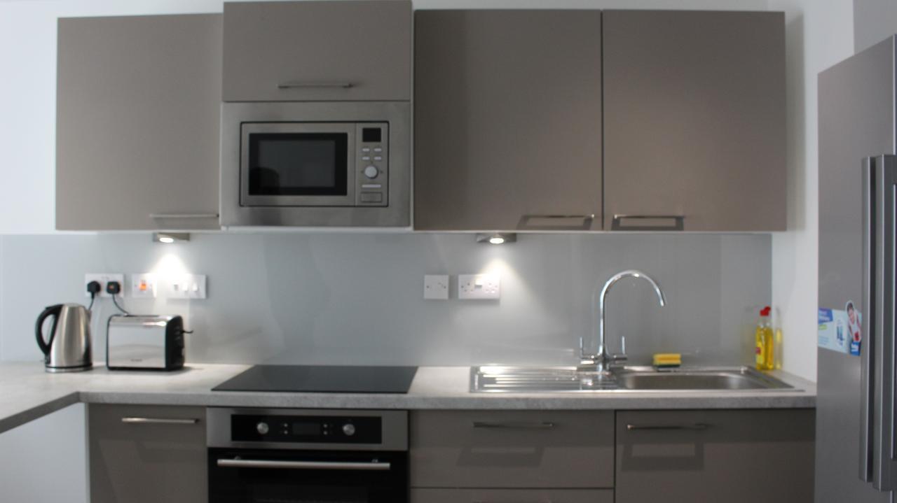 Peace Apartments - Luton Лутон Екстер'єр фото
