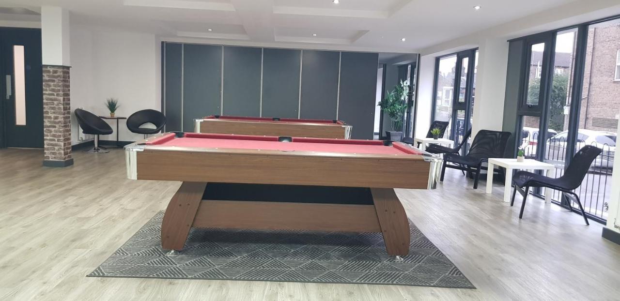 Peace Apartments - Luton Лутон Екстер'єр фото