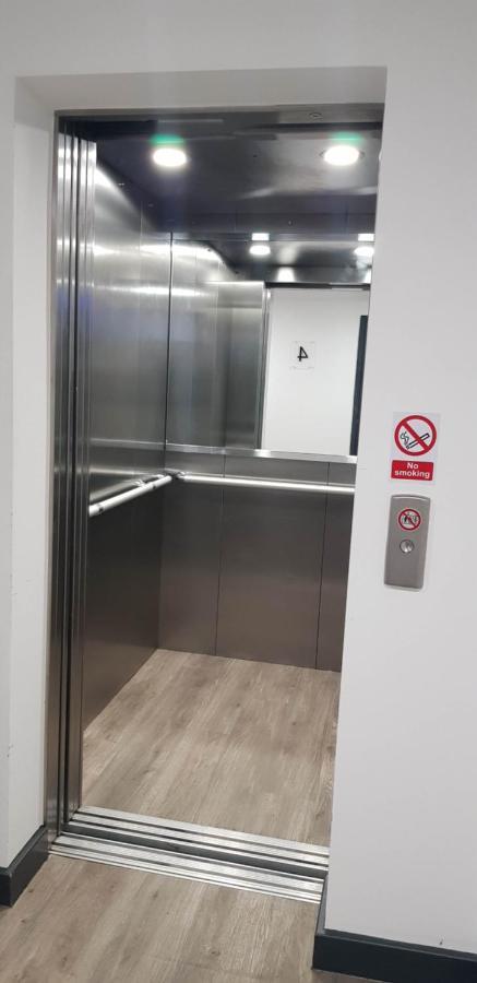 Peace Apartments - Luton Лутон Екстер'єр фото
